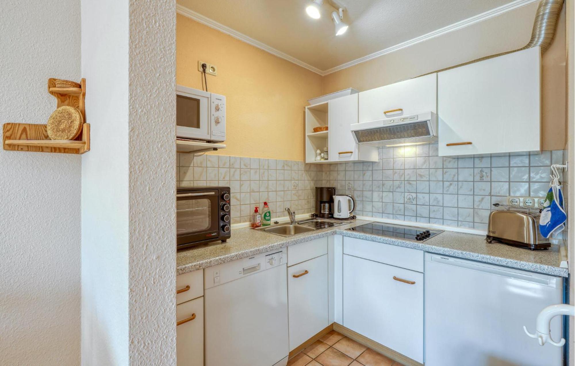 Nice Home In Toenning With Kitchen 외부 사진